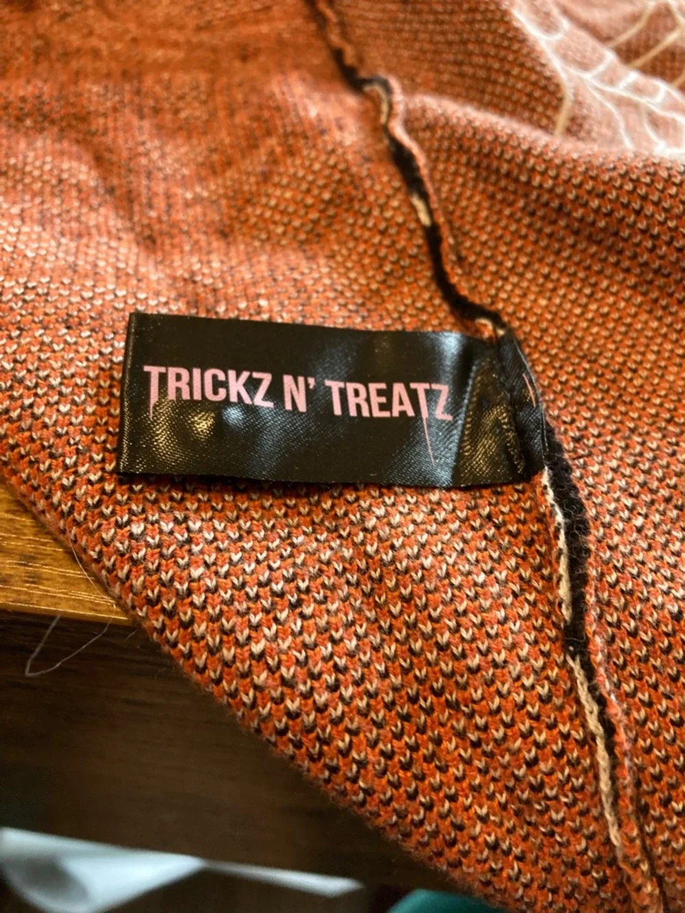 Trickz N' Treatz Halloween vest and spider necklace - Picture 9 of 10